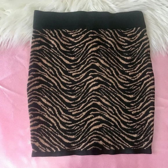 🛍Sweater material tiger print skirt - Picture 1 of 4